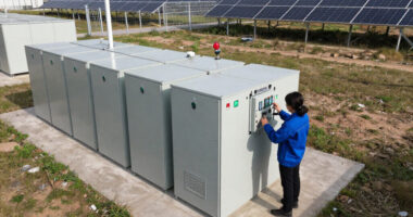 As US Grid Batteries Surge, Risk Of Fires Plummets